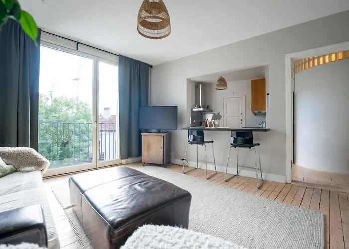 Sjarmerende Og Rolig Ved Bislett *